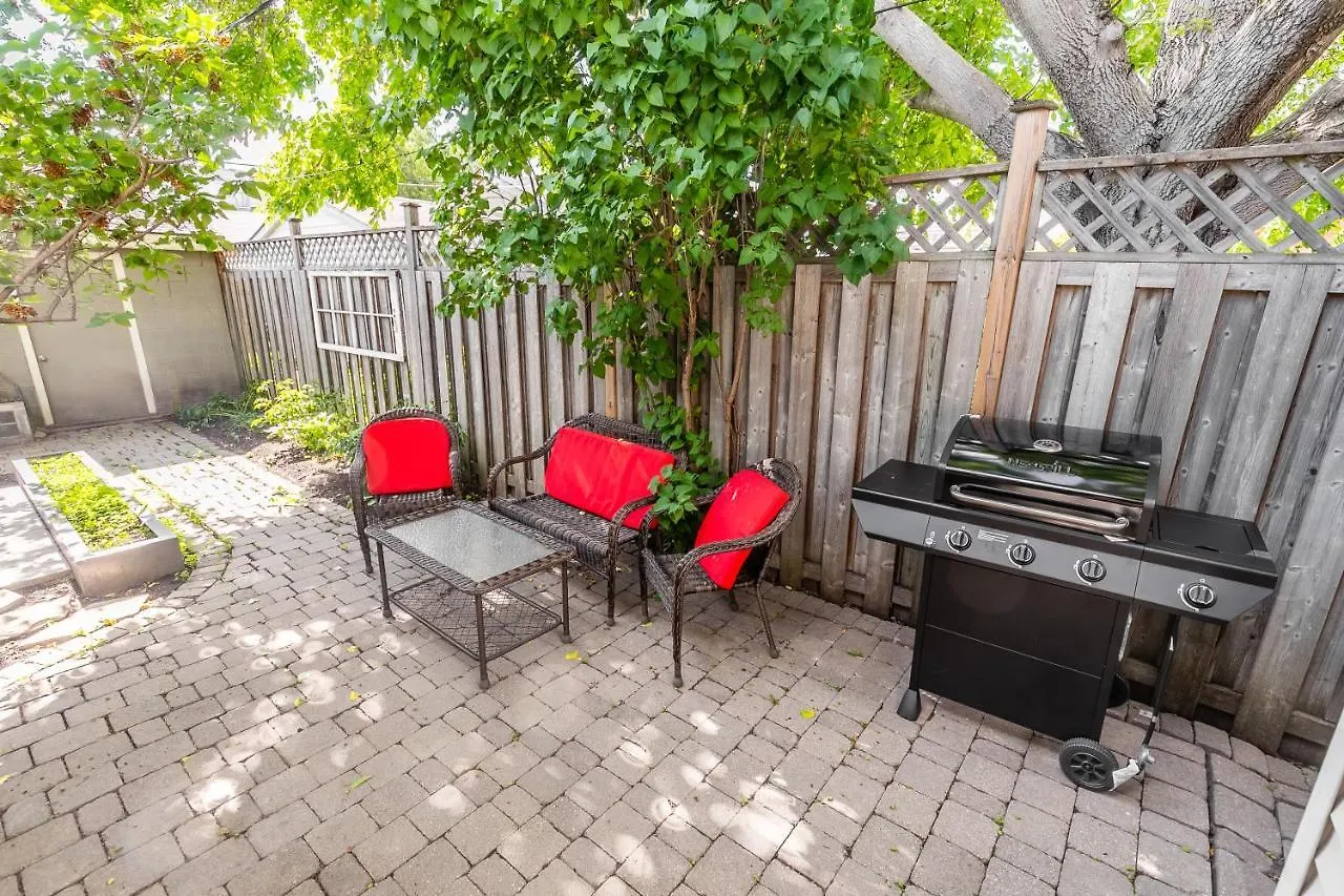 Guest house Cozy 5 Bedroom House In Downtown Toronto By Globalstay Canada