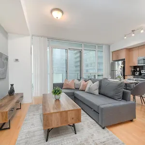 Hotel Bremner Suites, Toronto
