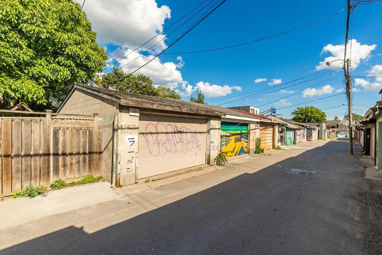 Cozy 5 Bedroom House In Downtown Toronto By Globalstay Guest house